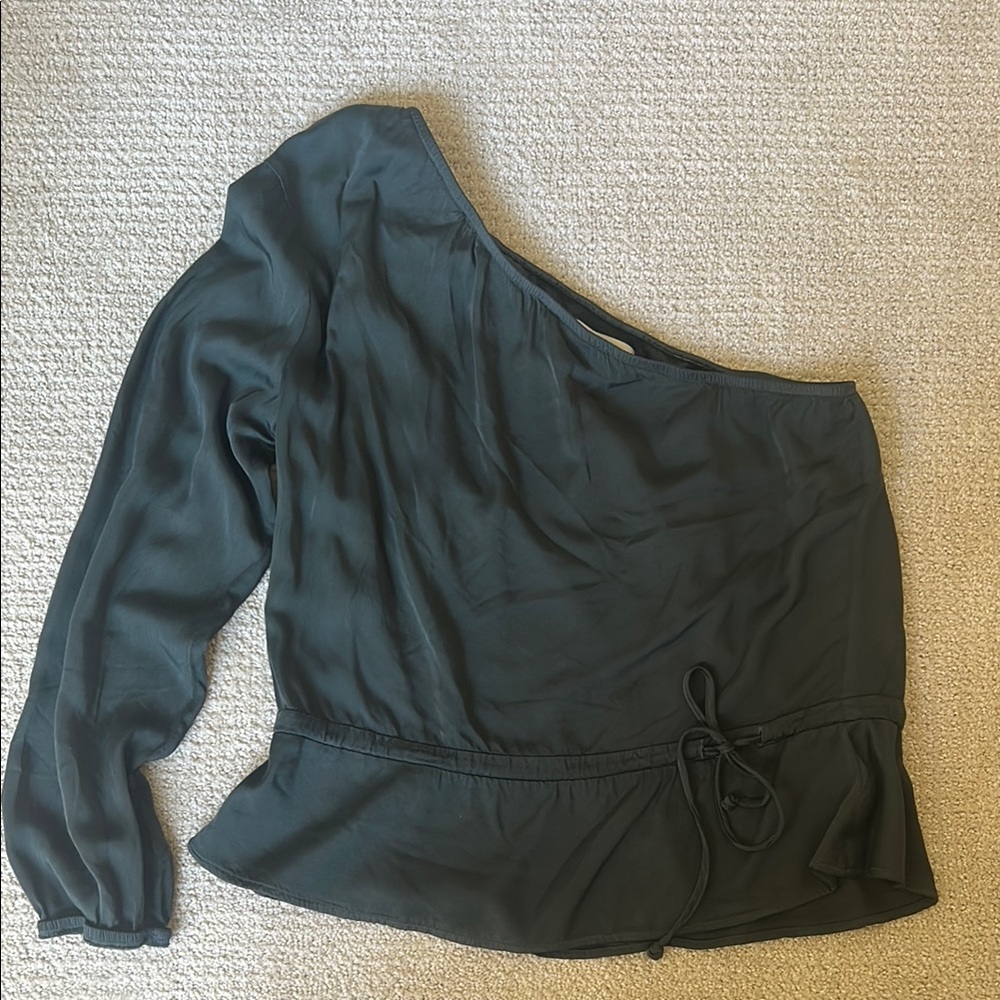 Cloth & Stone Green Asymmetrical Tie Front Blouse